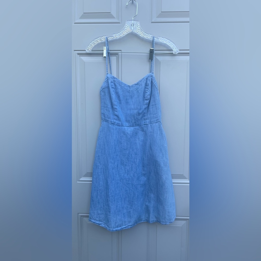 SO Heritage Chambray Sweetheart Neckine Dress with Pockets